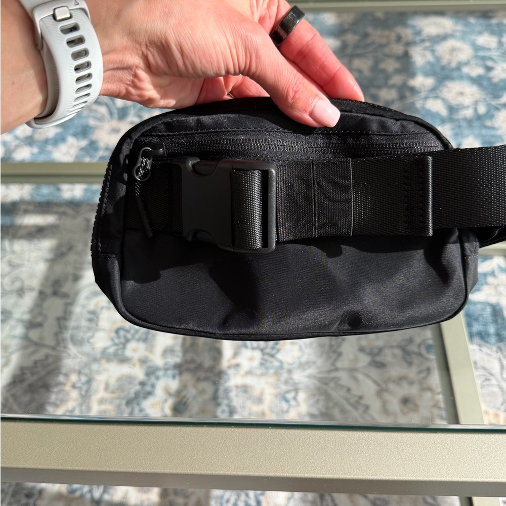 lululemon Black Belt Bag - Picture 6 of 6